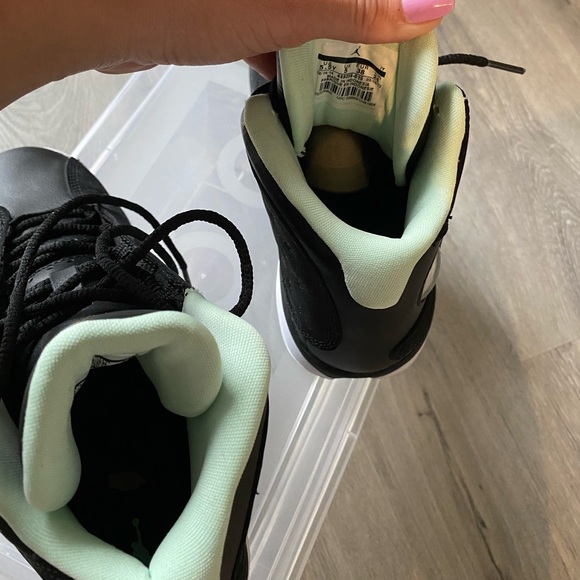 Air Jordan 13 GS Mint Foam | Size 38 - Picture 6 of 9